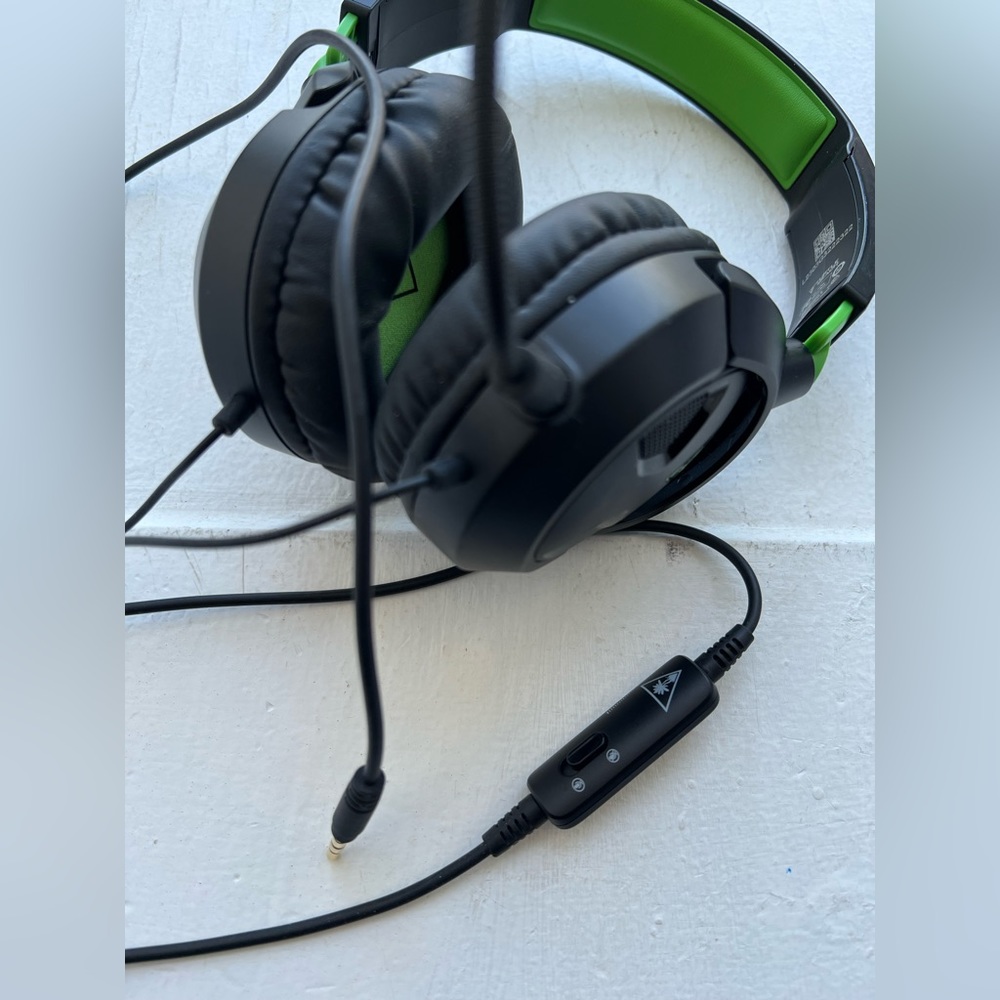 Headset - Picture 3 of 3